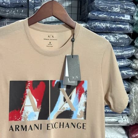 Camiseta Estampada Armani Exchange cor Bege — imagem 1 de 1
