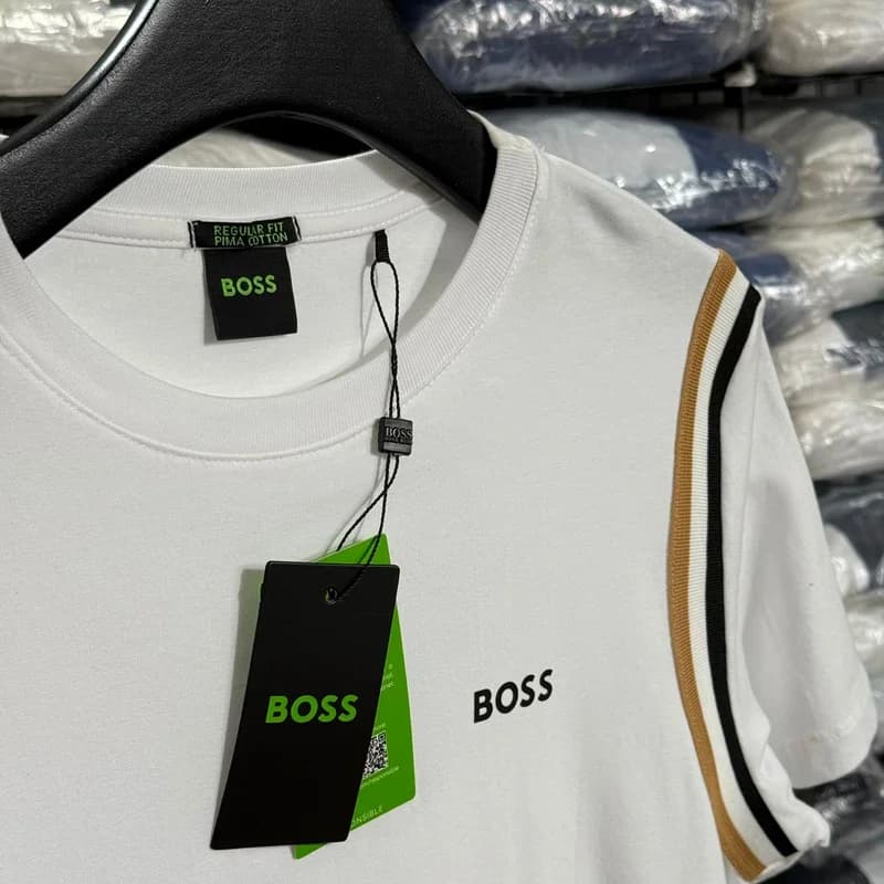 Camiseta Estampada Hugo Boss cor Branca — imagem 1 de 2