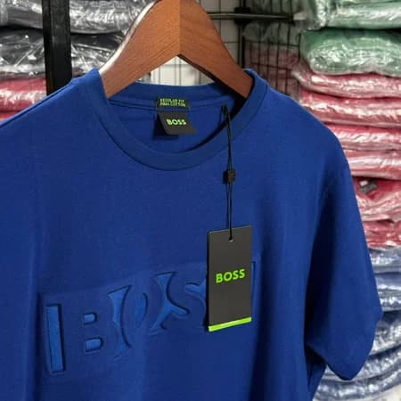 Camiseta Estampada Hugo Boss cor azul royal — imagem 1 de 2