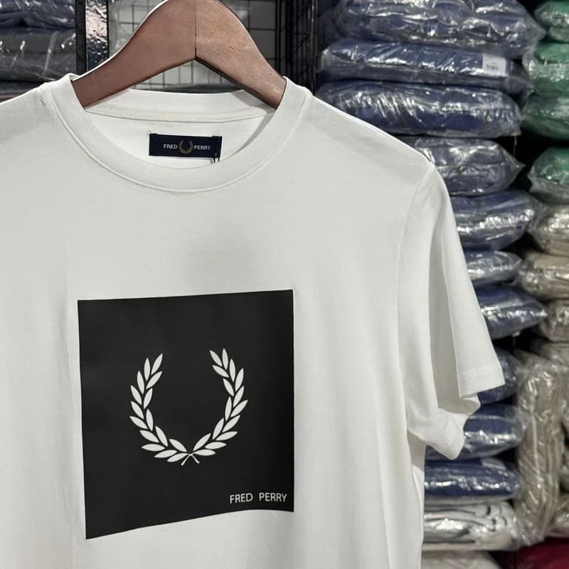 Camiseta Estampada Fred Perry cor Branca — imagem 1 de 1