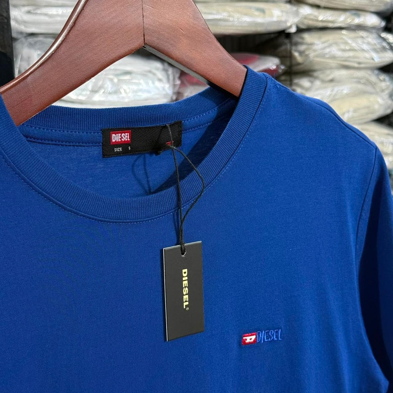Camiseta Basica Diesel BI cor Azul Royal — imagem 1 de 1